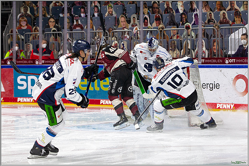 PENNY DEL;  Koelner Haie - Straubing Tigers; Koeln, 14.04.2021
